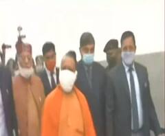 UP Budget: किसे क्या मिला और क्यों विपक्ष को पसंद नहीं आया पेपरलेस बजट ? | ABP Ganga 