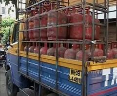 LPC Cylinder Rate | LPG सिलेंडरची किंमत 25 रुपयांनी वाढली, मुंबईत सिलेंडर आता 710 रुपयांनी मिळणार