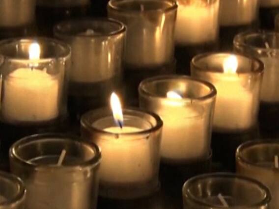 अमेरिका में कोरोना से मारे गए लोगों को दी गई श्रद्धांजलि, व्हाइट हाउस में झुका झंडा