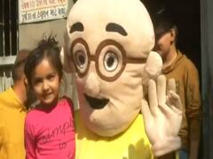 Gujarat: स्थानीय चुनाव प्रचार में एंटरटेनमेंट का तड़का,BJP के प्रचार में 'मोटू-पतलू' उतरे