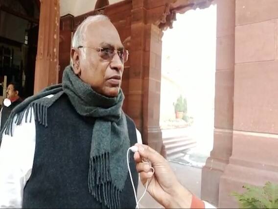 PM Modi के 'आंदोलनजीवी' वाले बयान पर Mallikarjun Kharge की तीखी प्रतिक्रिया