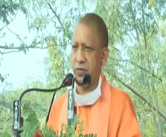 Varanasi में बोले CM Yogi Adityanath- BJP हमेशा देशहित में काम करती है | ABP Ganga 