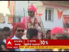 Gujarat Municipal Election 2021: અમદાવાદમાં વરરાજા વરઘોડો લઈ મતદાન કરવા પહોંચ્યા