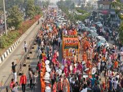 Surat: વરાછા સહિતના વિસ્તારોમાં CR પાટીલનું ભવ્ય સ્વાગત,રેલીમાં હજારો પાટીદારો જોડાયા