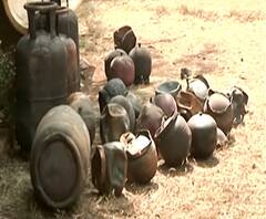 Versova Cylinder Blast | दुर्घटना झाल्यावर जाग येणार का? भरवस्तीत गॅस सिलेंडरची गोदामं का?