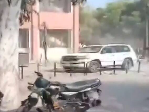 पंजाब के फाजिल्का में सुखबीर बादल पर पथराव, डेढ़ करोड़ की गाड़ी को नुकसान | ABP Special