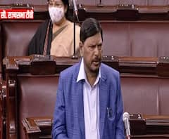 Go Corona Go के बाद Ramdas Athawale ने कृषि कानून पर बनाई कविता, आज भी सुनिए | Rajya Sabha 