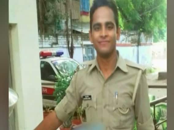 UP: Kasganj में बिकरू कांड जैसा मामला, शराब तस्करों ने पुलिसवालों पर किया हमला, कॉन्स्टेबल शहीद