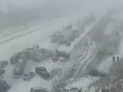 અમેરિકામાં ભારે હિમવર્ષા, હાઇવે પર એકસાથે 40 વાહનો ટકરાયા, જુઓ વીડિયો