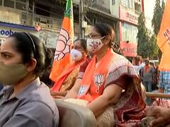 Rajkot: વોર્ડ નંબર 7માં BJPનો પ્રચંડ પ્રચાર, CM રૂપાણીના પત્ની પ્રચારમાં જોડાયા