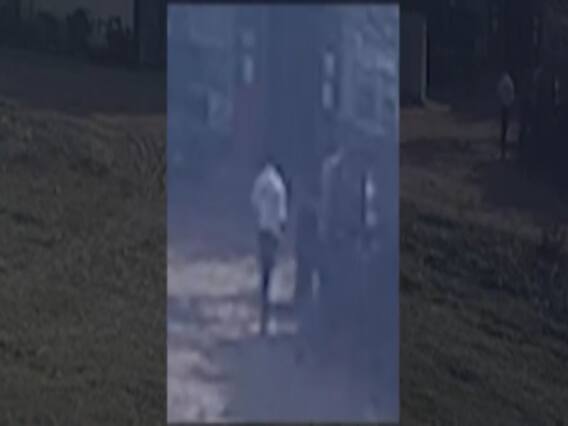 Surat ના સાયણમાં ગેસ એજન્સીનો માલિક બન્યો લૂંટારુઓનો શિકાર, જુઓ CCTV