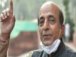 क्या Mamata की पार्टी में दम घुटता है? Dinesh Trivedi के इस्तीफे के बाद उठ रहे सवाल