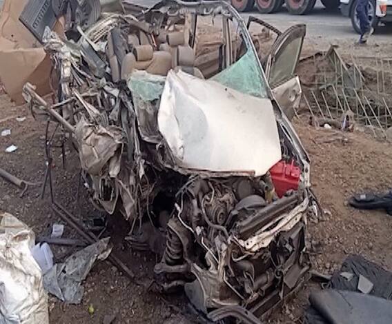 मुंबई-पुणे एक्स्प्रेस वेवर भीषण अपघात; 5 जणांचा मृत्यू, 5 जण जखमी