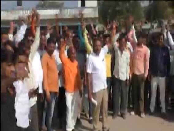 Mehsana: 10 લાખ રૂપિયા લઈને કૉંગ્રેસના મેન્ટેડ બદલ્યા હોવાના કીર્તિસિંહ ઝાલા પર આરોપ