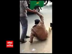 Himatnagar:દારૂ પીને ટલ્લી થયેલા પોલીસનો લથડીયા ખાતો વીડિયો જોઇ હસી પડશો