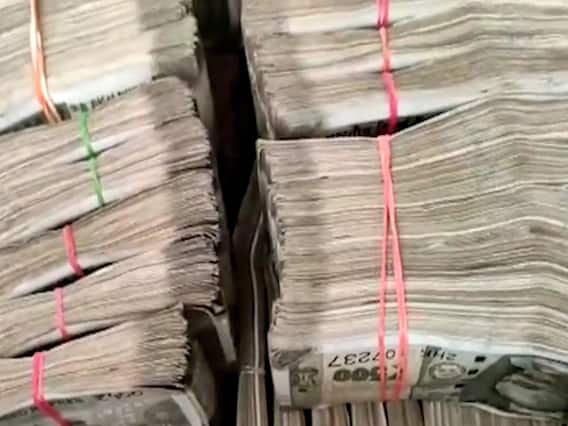 Delhi : 85 लाख की रकम के साथ नौकर गिरफ्तार, जानें क्या है पूरा मामला? 