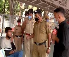 Reality check | कोरोनाला रोखण्यासाठी मुंबईकर नियम पाळतात का? 