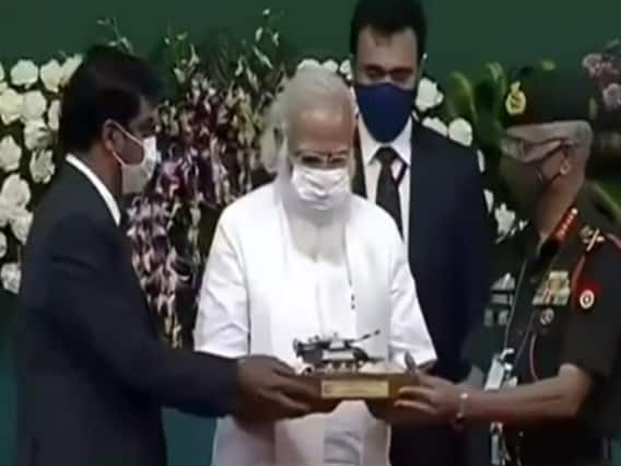 Chennai : PM Modi ने स्वदेशी बैटल टैंक के नए वर्जन को देश को सौंपा