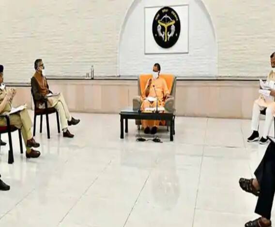 यूपी के विधायकों और मंत्रियों की लगी 'क्लास', लेकिन इसमें है कुछ खास | ABP Ganga 