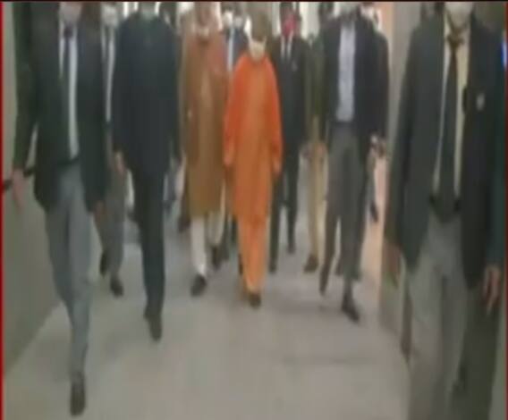 Uttar Pradesh में कई बड़े अधिकारियों का ट्रांसफर, देखें पूरी रिपोर्ट। @ABPGanga 