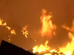 Mankhurd Fire: आग पर अभी-भी नहीं पाया गया काबू, 50 से ज्यादा गोदाम जलकर खाक