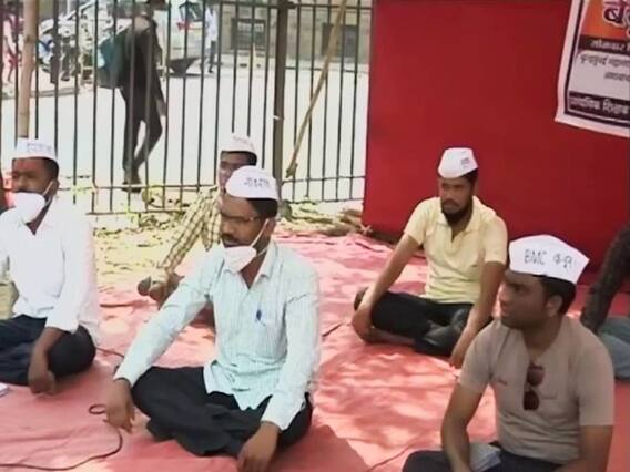 BMC की नासमझी की सजा भुगत रहे महाराष्ट्र के करीब 250 शिक्षक, धरने पर बैठने को मजबूर | घंटी बजाओ
