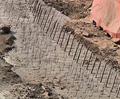 शेतकऱ्यांना रोखण्यासाठी कडेकोट सुरक्षा, टिकरी सीमेवर लोखंडी बॅरिकेट, कॉंक्रिटचे ब्लॉक, खिळे, सळ्या