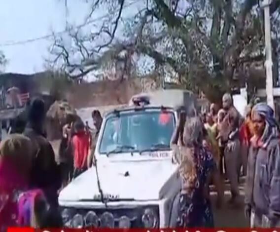 Lucknow में ग्रामीणों ने पुलिस की टीम पर किया हमला, निगोहा का है मामला। 