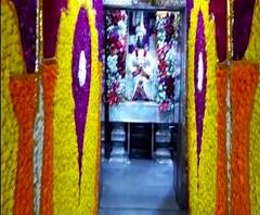 Special Story | भेटी लागी जीवा लागलीसे आस, स्ट्रेचरवरून घेतलं सावळ्या विठूरायचं दर्शन