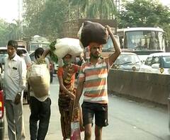 दादर स्थानकावर मास्क न घालणाऱ्यांवर महापालिकेची दंडात्मक कारवाई, मुंबईकरांना कोरोनाचं भय नाही?