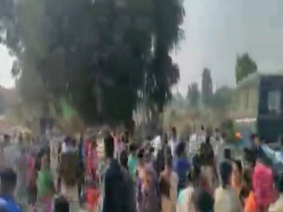 આણંદના બોરસદ પાસે પોલીસ પર પથ્થરમારો, હાઇવે ચક્કાજામ કરી વિરોધ કરતા ગ્રામીણો પર લાઠીચાર્જ