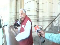 UP: विधानसभा सत्र में बिना मास्क के पहुंचे विधायक, सवाल पूछने पर दिए अजीब तर्क