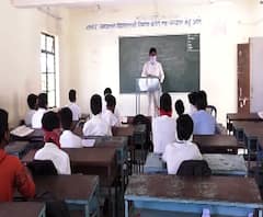 HIV बाधित पाच विद्यार्थ्यांना शाळेतून बाहेर काढलं;बीडच्या पाली जिल्हा परिषद शाळेतील धक्कादायक प्रकार