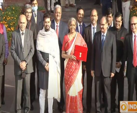 Budget 2021: ब्रीफकेस से लाल लिफाफे तक..देखें, 2014 से अब तक का सफर | @ABPGanga 