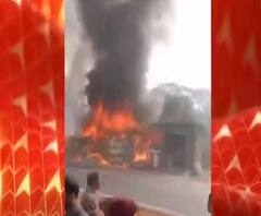 Joka Fire: ফের শহরে আগুন! জোকায় পুড়ে ছাই অনেকগুলি ঝুপড়ি