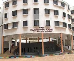 Aurangabad News : औरंगाबादमधील शाळेची पालकांवर दादागिरी!, फी वाढीविरोधात आंदोलन केल्यानं कारवाई