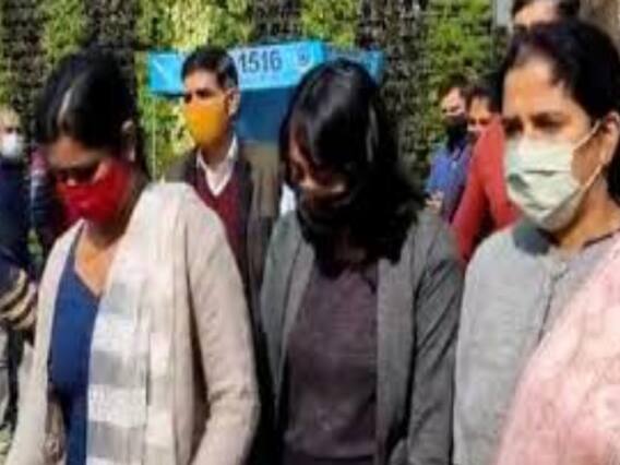 Disha Ravi की गिरफ्तारी पर सियासी दंगल | Top 20