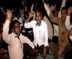 TOP 25 | थकीत वेतनप्रश्नी शिक्षकांचं चार दिवसांपासून आंदोलन | सुपरफास्ट 25 बातम्या | 2 फेब्रुवारी