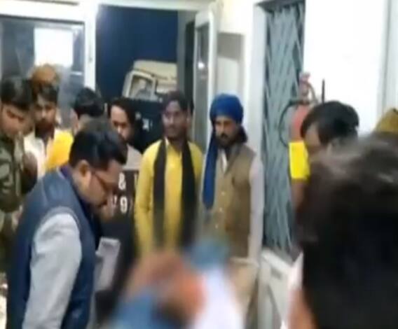 UP में बेटियों पर किसकी है बुरी नजर, फिर खेतों में मिली एक की लाश, दूसरी घायल | High Alert 