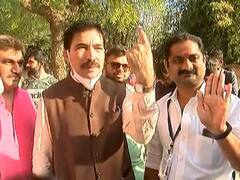 Gujarat Municipal Election 2021: રાજકોટમાં BJP ના નેતા રાજુ ધ્રુવે મતદાન કર્યું