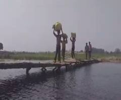 जान जोखिम में डालने को मजूबर हैं लोग, सालों बाद भी यहां नहीं पहुंचा विकास ! | Mudde Ki Baat 