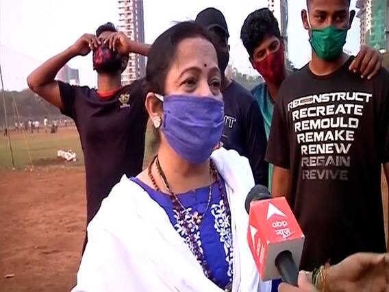 Mumbai: Corona के बढ़ते मामलों के बीच जागरूकता फैलाने लोगों के बीच पहुंची Mayor Kishori Pednekar