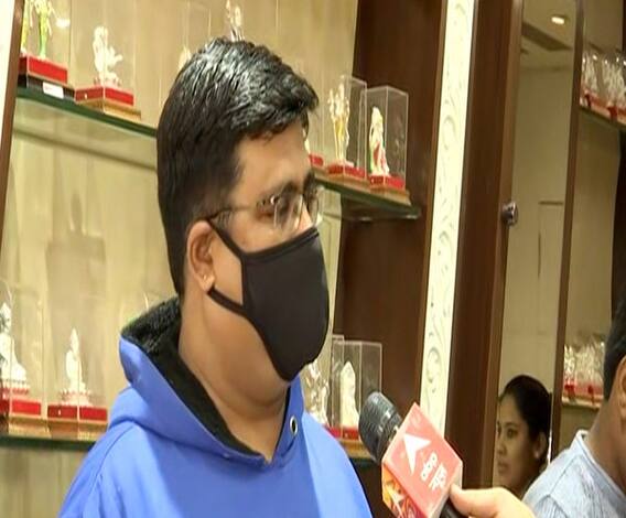 मजदूरों के सरकारी मकानों को हड़पने वालों से पूछा सवाल, मिला चौंकाने वाला जवाब | Baat Toh Chubegi 