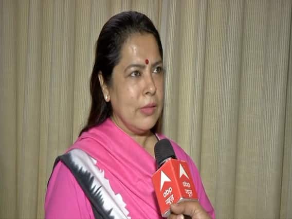 Narendra Modi Stadium पर मिनाक्षी लेखी ने कहा- नेहरू और इंदिरा गांधी ने तो जीते जी भारत रत्न लिया था