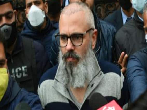 Omar Abdullah का दावा, 'मुझे और मेरे पिता को नजरबन्द किया गया',पुलिस ने दी सफाई