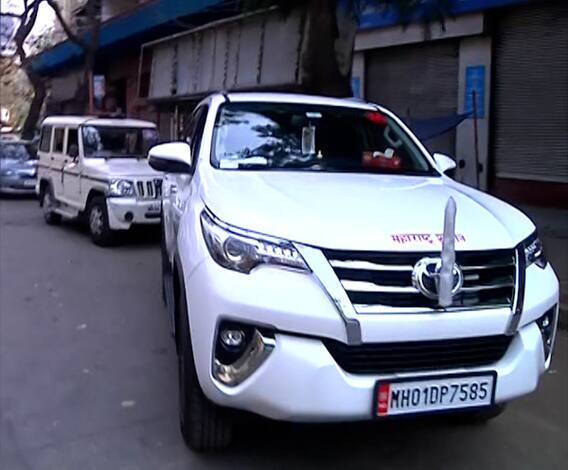 पूजा चव्हाण आत्महत्या प्रकरणात अडचणीत सापडलेल्या संजय राठोड यांची गाडी चर्चगेटमध्ये,मग राठोड कुठे?