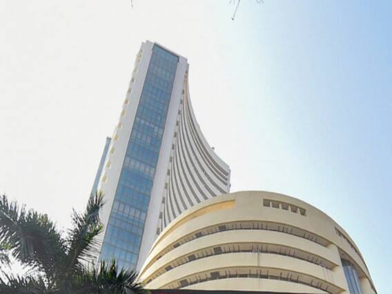 Budget 2021 के बाद शेयर बाजार में लगातार तेजी, प्री-ओपनिंग में Sensex पहुंचा 51 हजार के पार