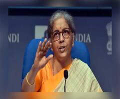 Budget 2021: বাজেট পেশ করতে সংসদে পৌঁছলেন নির্মলা সীতারমন