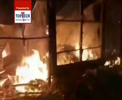 Fire at Mainaguri: ময়নাগুড়িতে বিধ্বংসী আগুনে পুড়ে ছাই হোটেল-সহ ৭ দোকান, লক্ষাধিক টাকার ক্ষয়ক্ষতির আশঙ্কা 