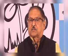 Budget 2021: 'পেনশনভোগীদের উপেক্ষা, উন্নয়নে নেই কোনও বড় ঘোষণা', বাজেট 'দিশাহীন' বলে কটাক্ষ সুব্রতর 